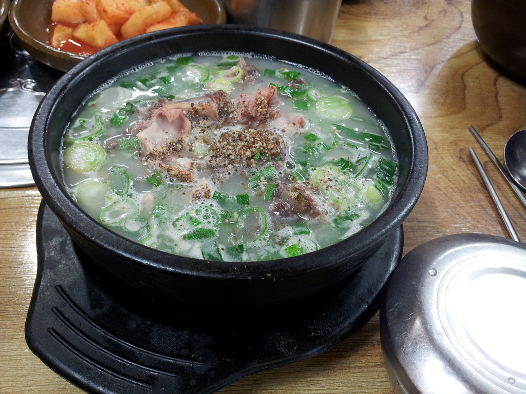 뚝배기순대국밥 이미지