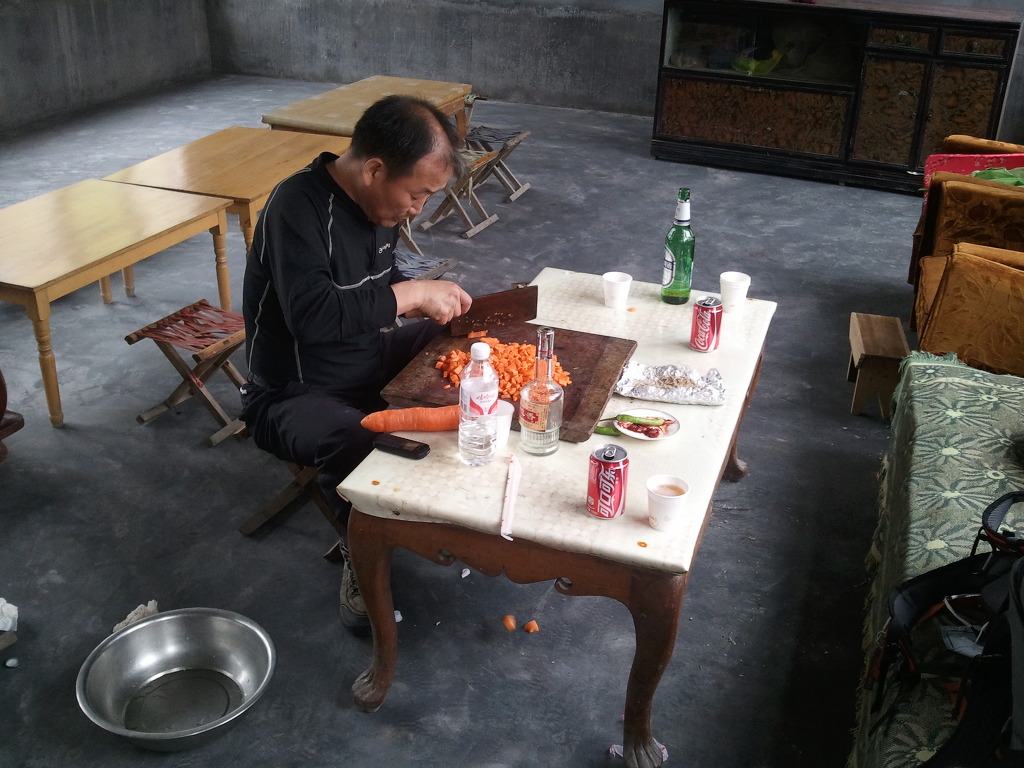 산닭백숙 이미지