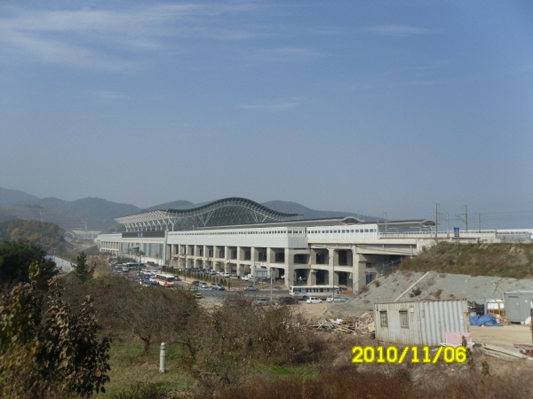 경부고속철도 신경주역사 이미지