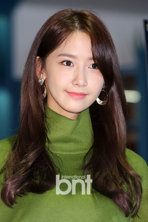 오늘자 윤아 비주얼ㄷㄷㄷㄷ.jpgif | 인스티즈