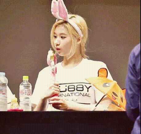 금발 사나.gif | 인스티즈