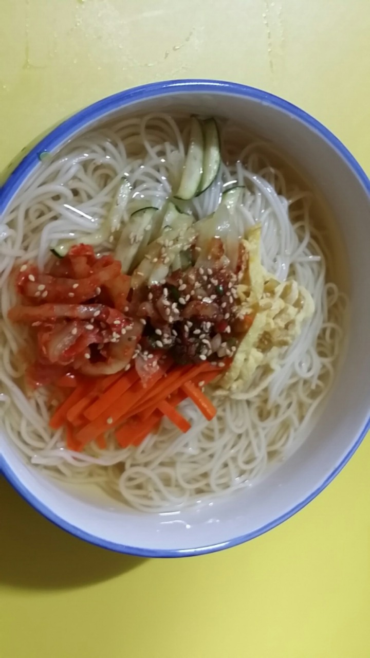 후루룩국시 이미지