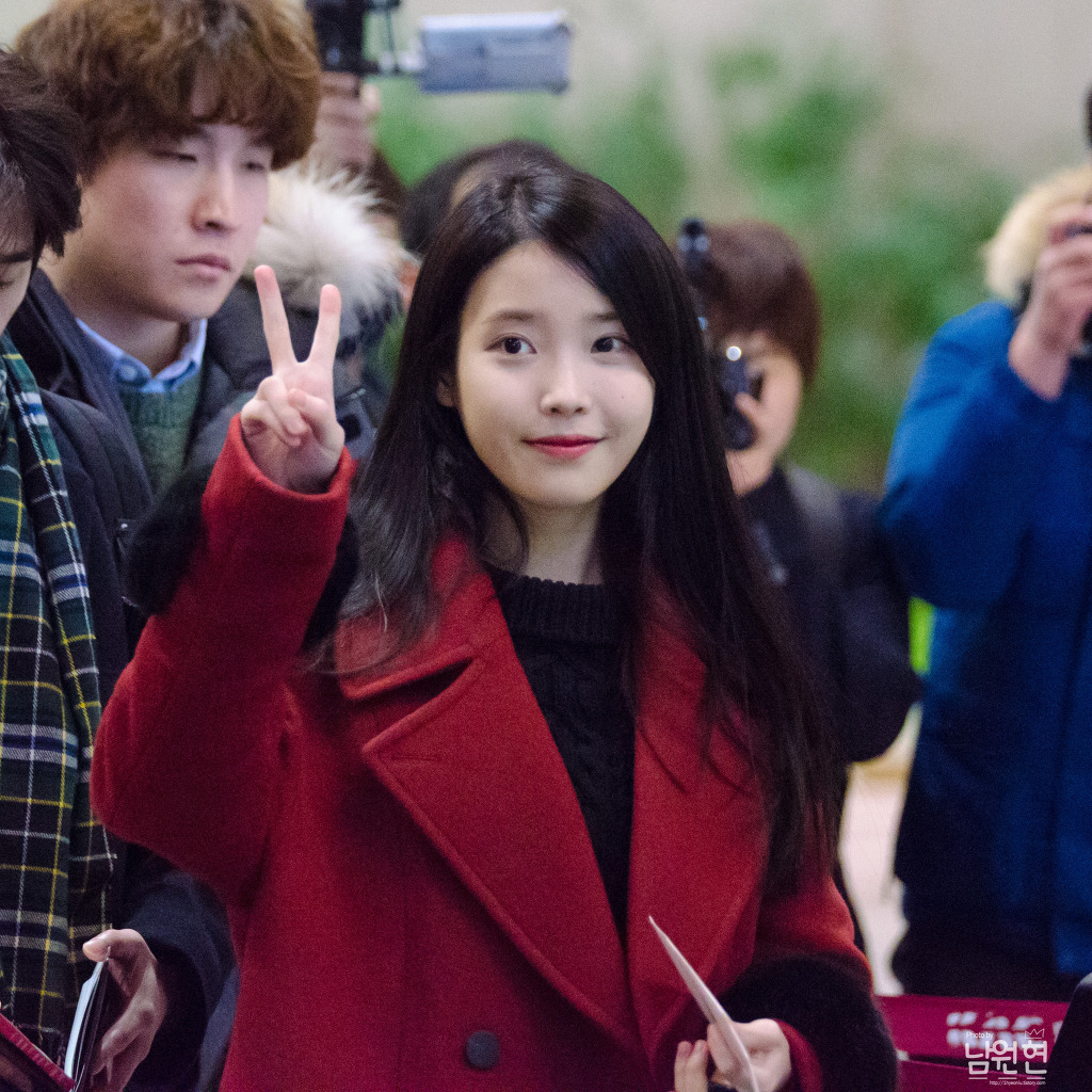 [16.01.22] 김포공항 출국 아이유.jpg | 인스티즈