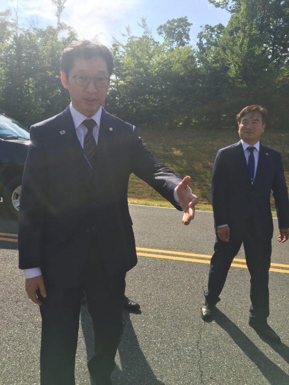 문재인 대통령 현지 직찍 | 인스티즈