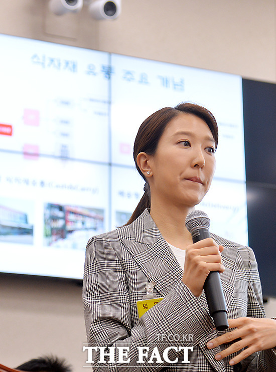 국감 증인으로 출석한 대상그룹 임상민 상무 (임세령 동생).jpg | 인스티즈