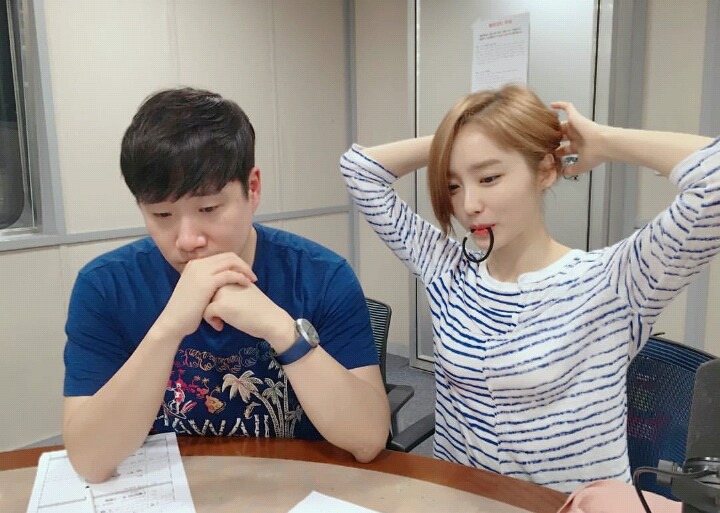 남자가 설레는 자세.jpg | 인스티즈