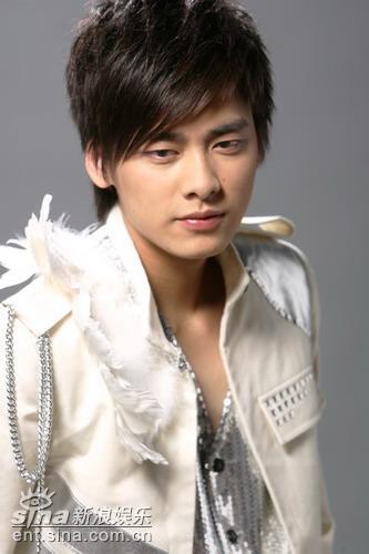 [이역봉] 촌스럽던 대륙 배우가 한국 스타일리스트의 손을 거친 후.. | 인스티즈