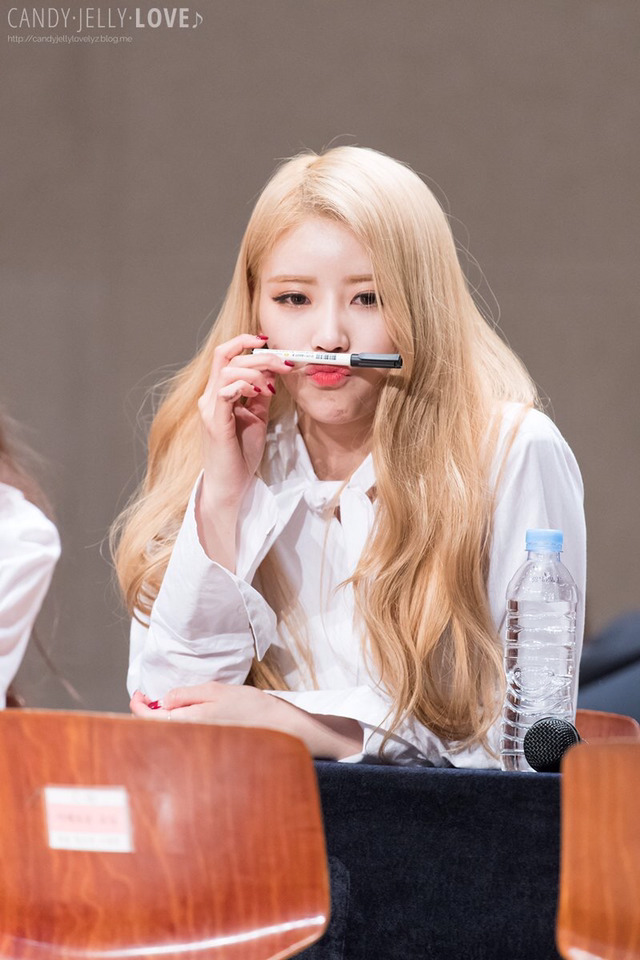 [러블리즈] 돼지국밥 먹어서 미주 | 인스티즈