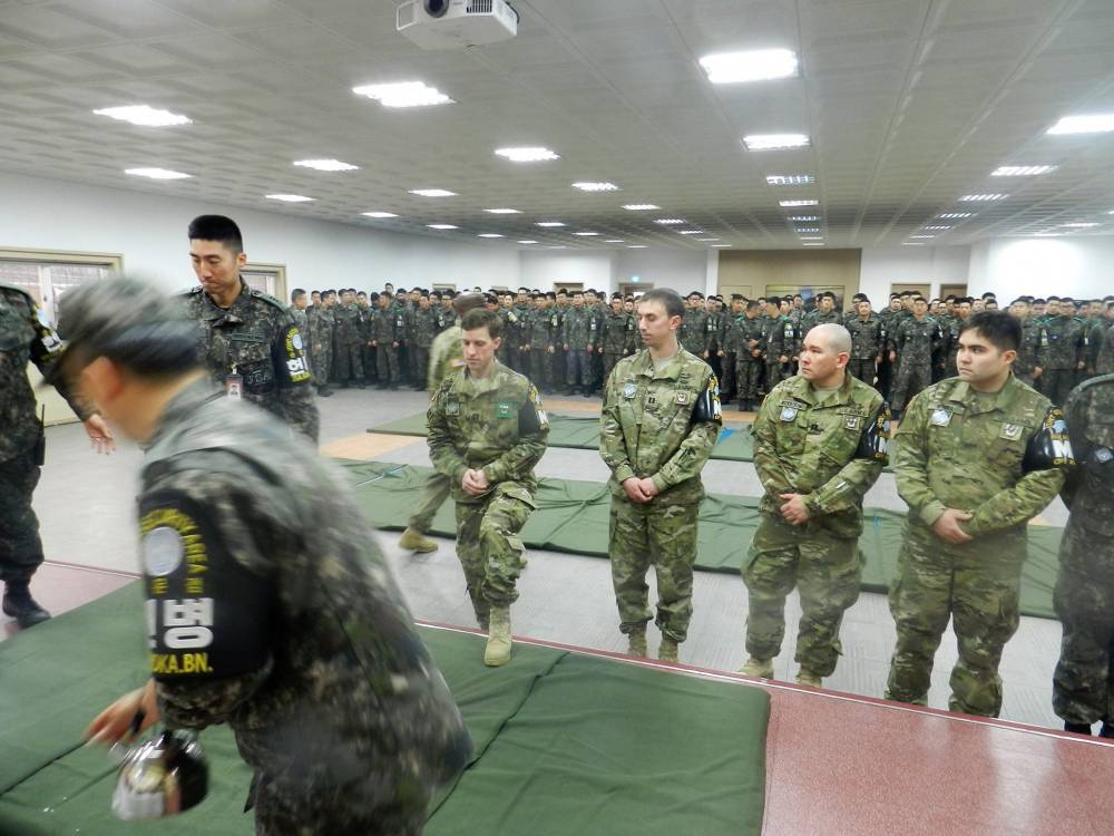 한국의 설 문화를 체험하는 미군 | 인스티즈