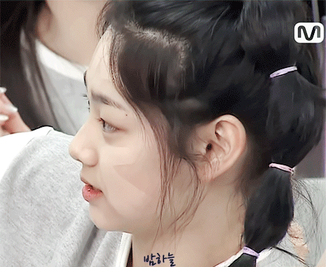 엄마 화장품으로 내 얼굴 친구 얼굴 (feat. 강미나) | 인스티즈