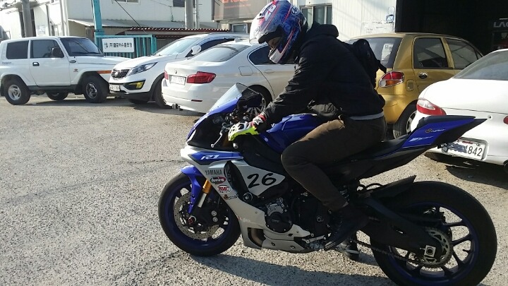 R1모터스 이미지