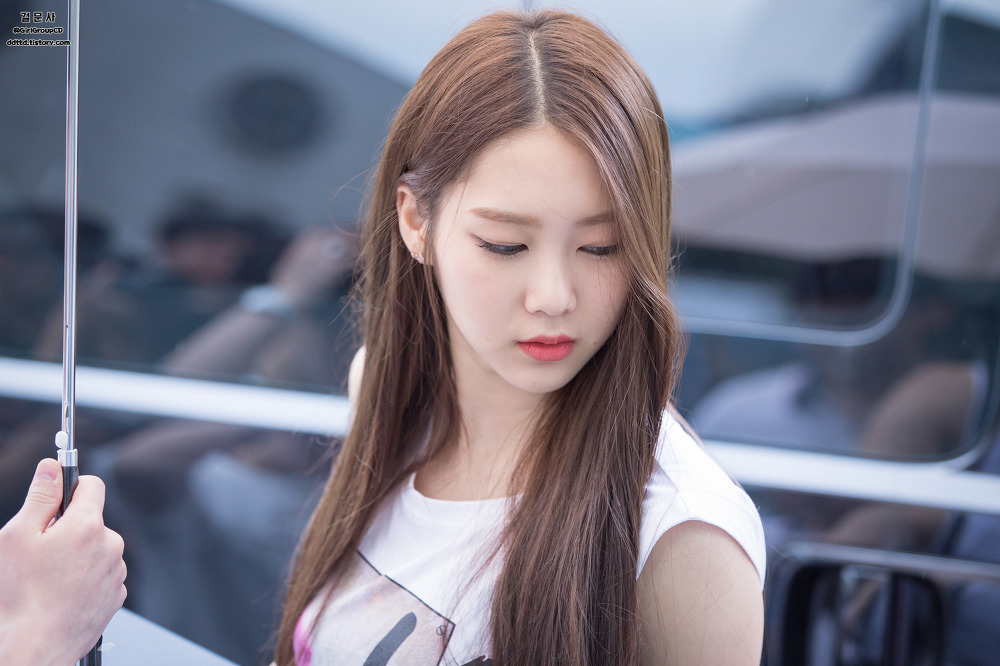 겉으로 보기엔 시크해보이지만 실제론 착한 오마이걸 지호.JPG | 인스티즈