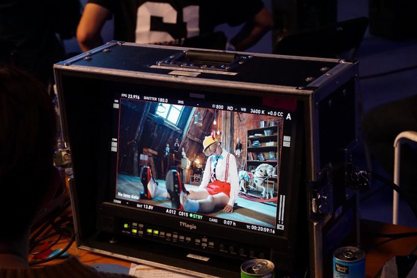 트와이스)TT 뮤비촬영 비하인드짤 | 인스티즈