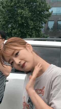 7년차 아이돌 보미가 팬을 대하는 태도.gif | 인스티즈