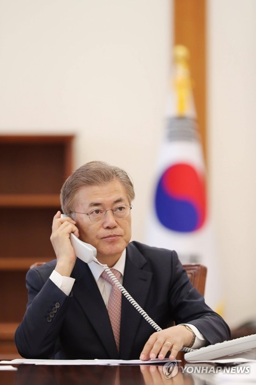 문재인 대통령 - 출근 이틀째 청와대 사진 모음.jpg | 인스티즈