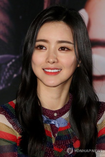 오늘자 홍수아 ㄷㄷㄷ | 인스티즈
