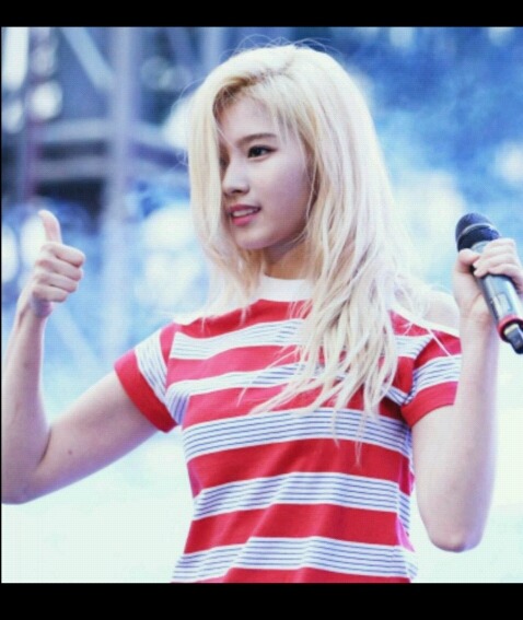 96년생 강아지상 여자아이돌 .gif | 인스티즈