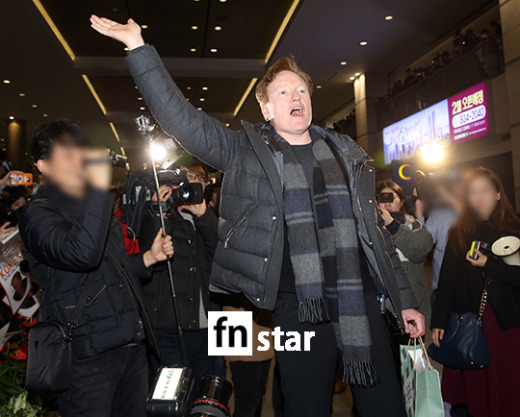 한국에 도착한 코난 오브라이언 | 인스티즈