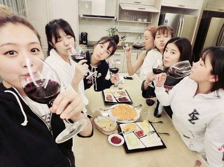 오늘 데뷔 6주년인 걸그룹.jpg | 인스티즈