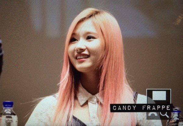 핑크머리를 하고도 살아남은 트와이스 사나 | 인스티즈