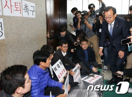 오늘자 이준석 단식 농성 보러간 이정현ㅋㅋㅋㅋ | 인스티즈