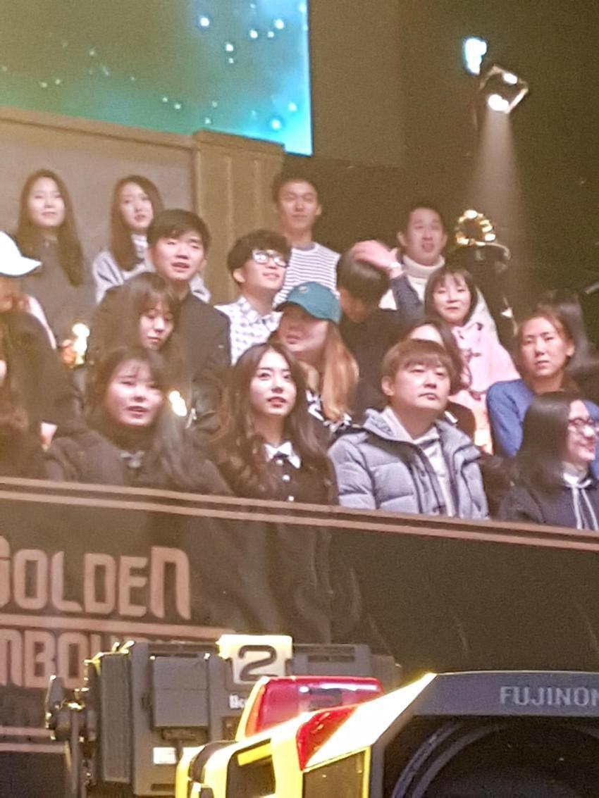 아이오아이 최유정 골든탬버린 마지막 녹화 응원하러간 소혜 | 인스티즈