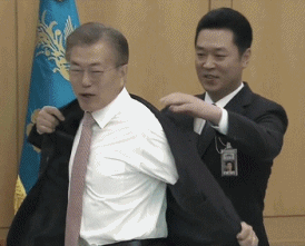 문재인 대통령 - 출근 이틀째 청와대 사진 모음.jpg | 인스티즈
