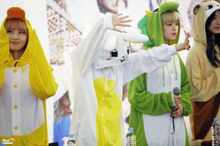 [트와이스] 이 구역의 토끼는 나다.jpg | 인스티즈
