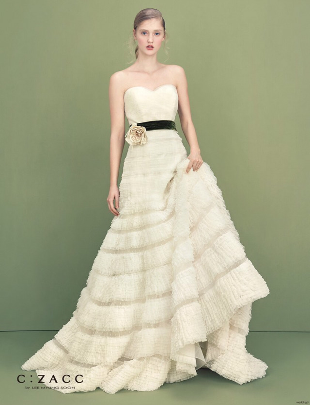 [시작by이명순] 봄기운이 느껴지는 짱예 웨딩드레스 | 인스티즈