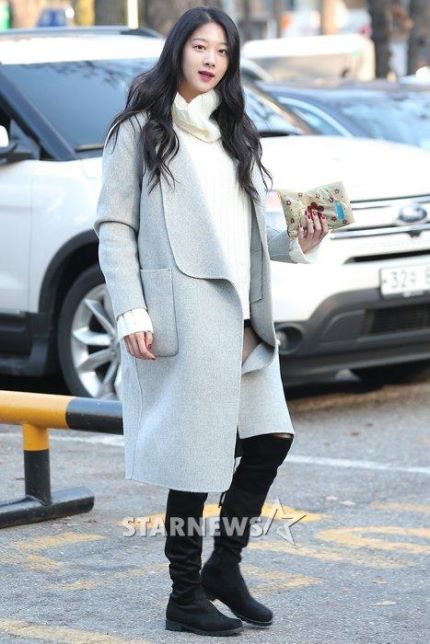 오늘자 민하 경리 출근길 | 인스티즈