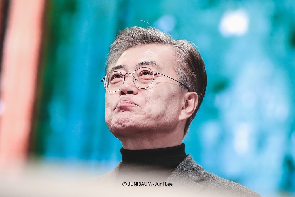아이돌 홈마가 찍은 문재인 대통령 사진 | 인스티즈