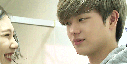 여친한테 콩깎지 벗겨졌을때의 남자 표정.gif | 인스티즈