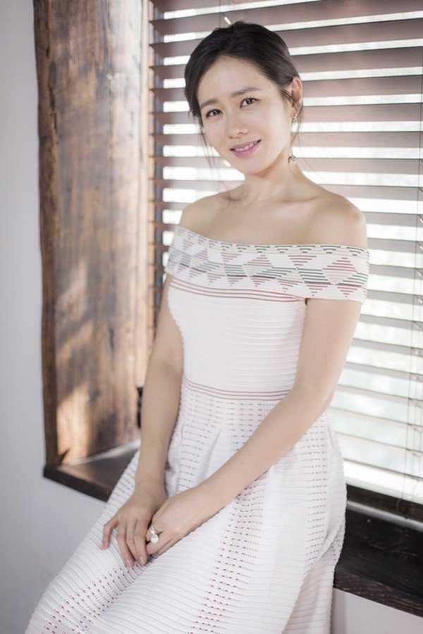 8명의 여자연예인 같은옷 다른느낌 | 인스티즈