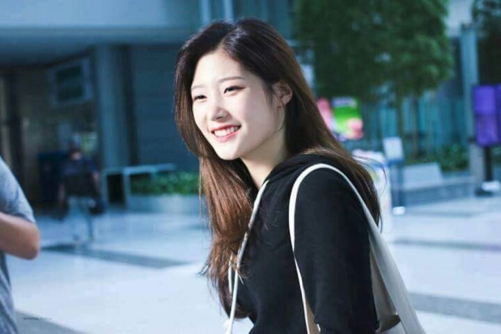 트레이닝복 입은 채연이 | 인스티즈