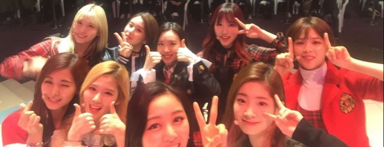 [트와이스] 트둥이들 셀카봉 단체샷 | 인스티즈