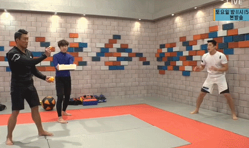 [마리텔] 제가 던지는 탁구공 다 피해볼게요 | 인스티즈