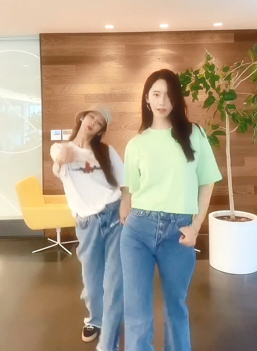 990767365F2EC62A10AA3D