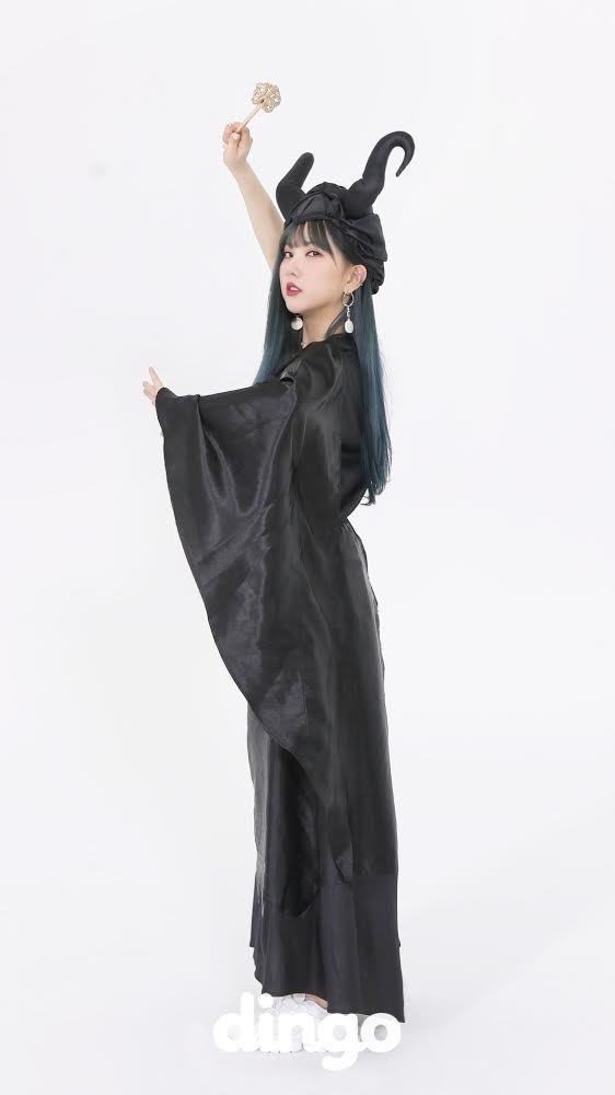 섹시하게 말레피센트 코스프레한 여자친구 은하 | 인스티즈