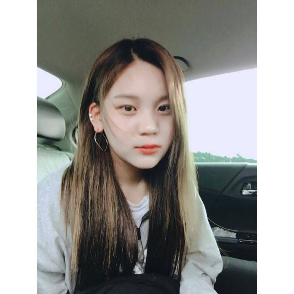 여자친구 엄지 | 인스티즈