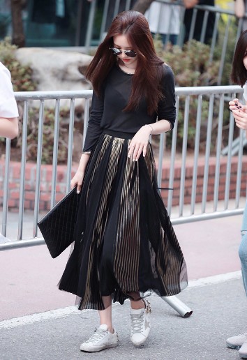 손나은 사복 | 인스티즈