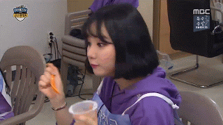도시락이 너무 맛있는 여자친구 은하.gif | 인스티즈