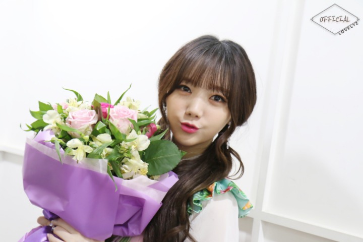[러블리즈] 밥먹고 운동할지 운동하고 밥먹을지 고민돼서 케이 | 인스티즈