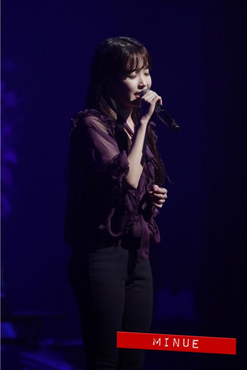 오늘자 아이유 | 인스티즈