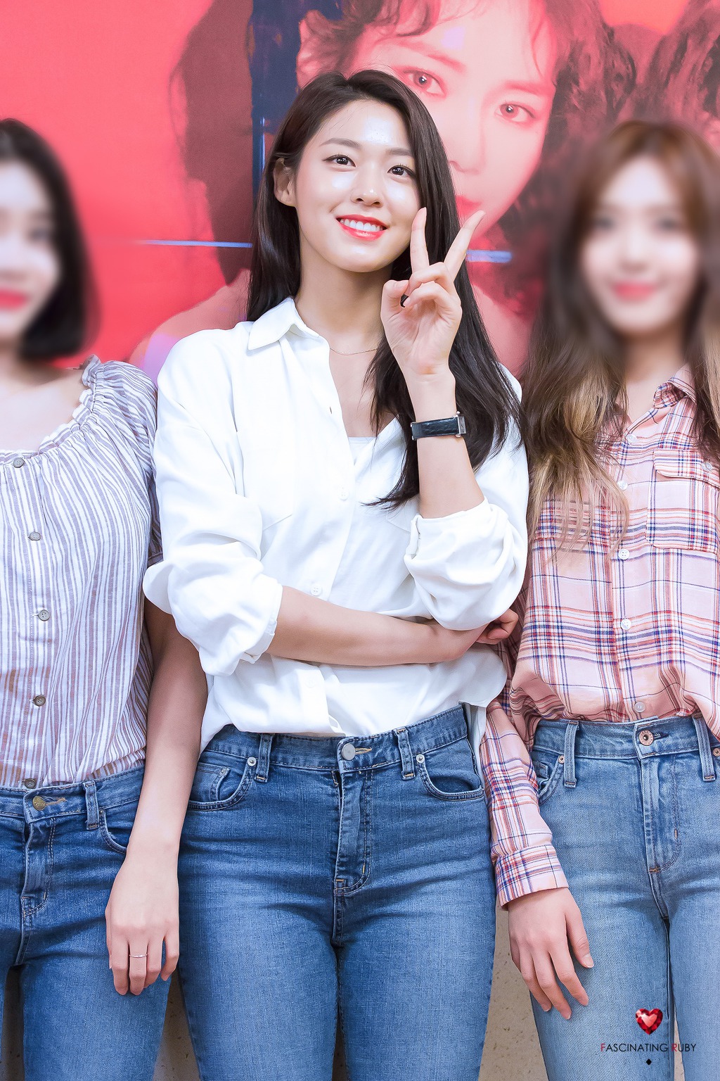 오늘 생일을 맞은 설현이.jpgif | 인스티즈