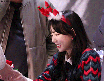 태연 손떠는 팬 사인회 재방문.gif | 인스티즈
