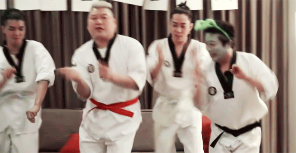 산으로 가는 스토리에 작가한테 빡친 팬들이 키스신 한 번으로 화 풀었던 소파 키스신 (달달주의) | 인스티즈