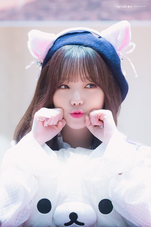 [러블리즈] 밥도 먹고 난로가에 앉으니 자연스레 졸음이 쏟아져서 케이 | 인스티즈