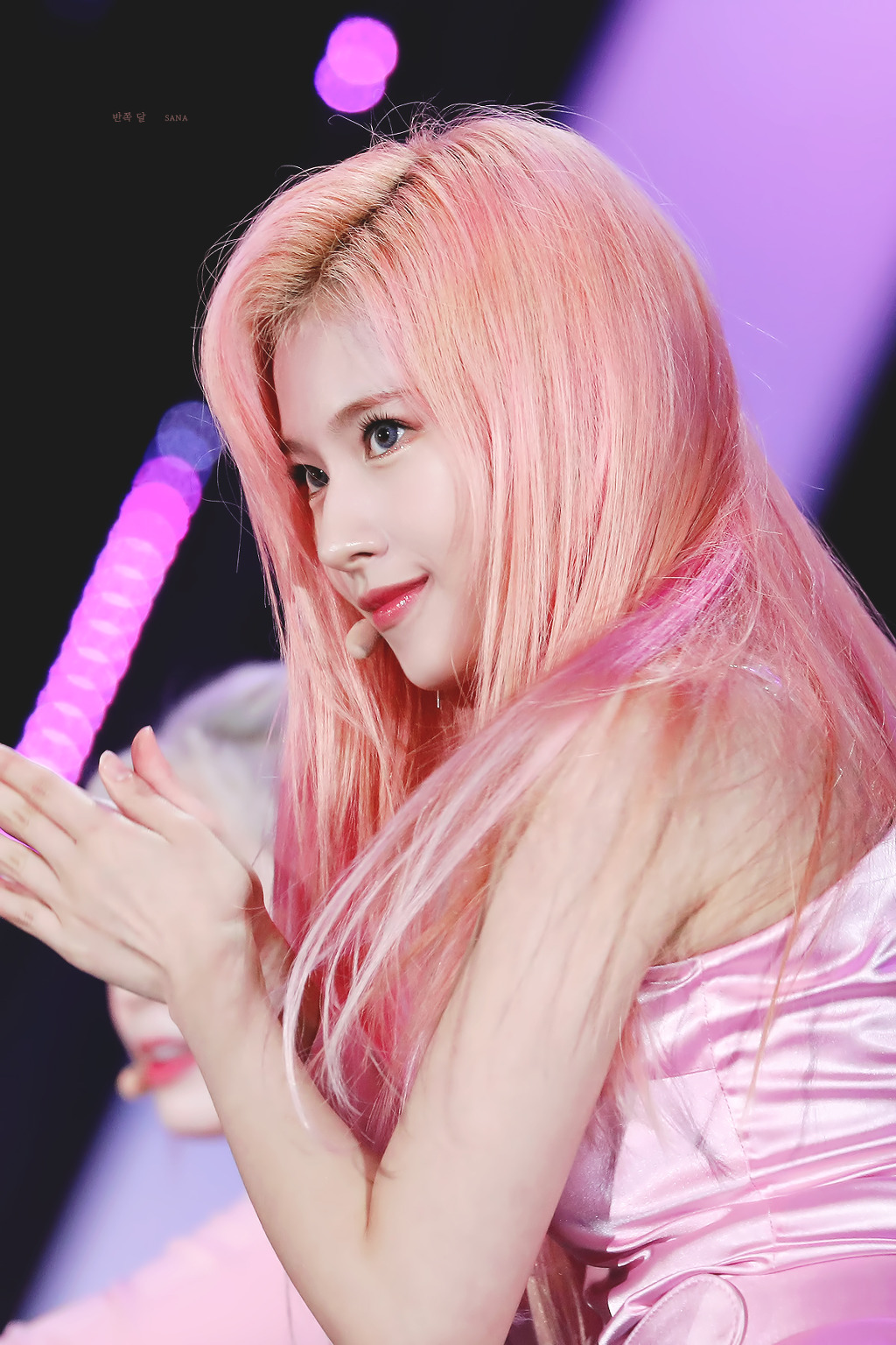 오늘이 생일인 트와이스 사나.jpgif (335장) | 인스티즈
