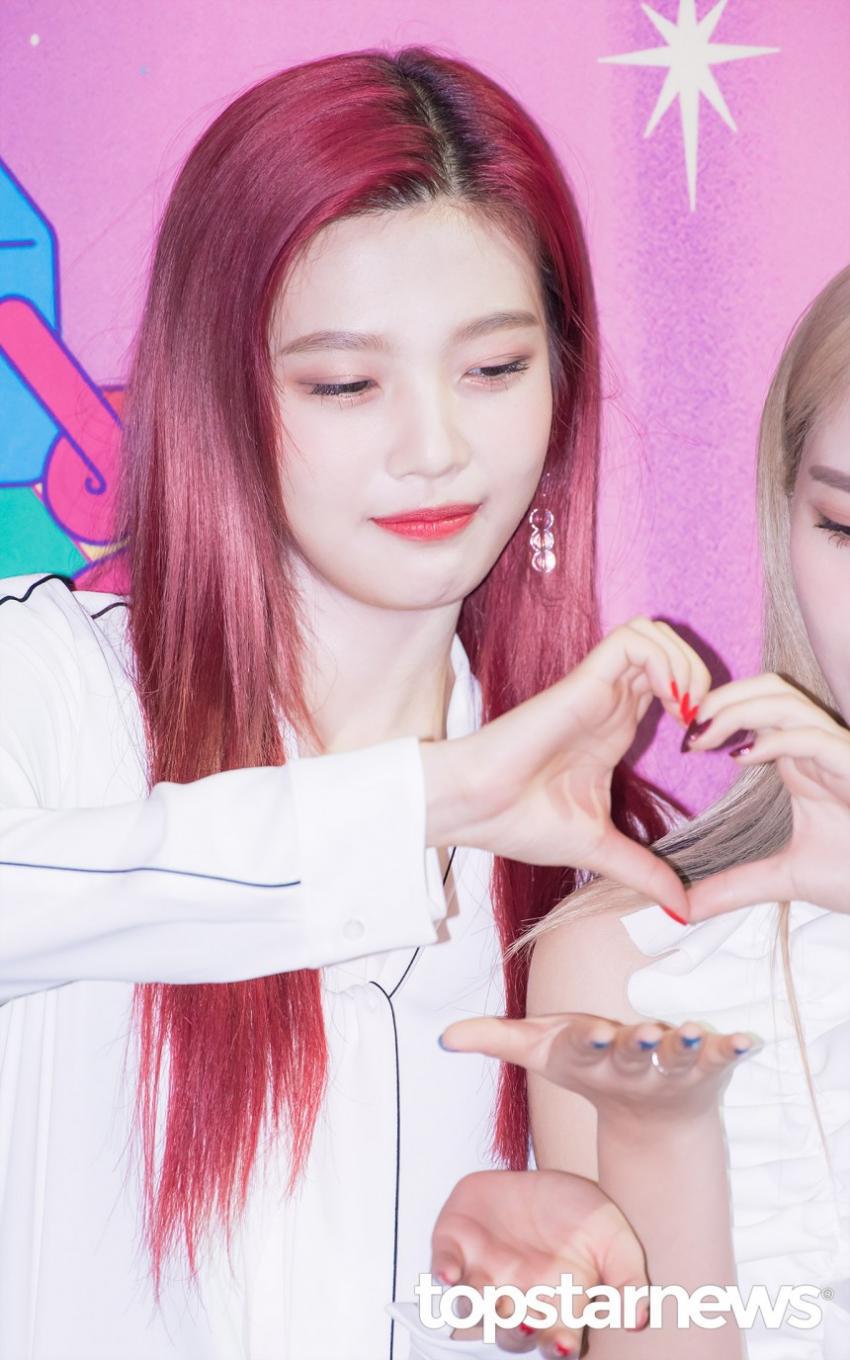 레드벨벳 레드룸 콘서트 8/20 기자회견 사진 | 인스티즈