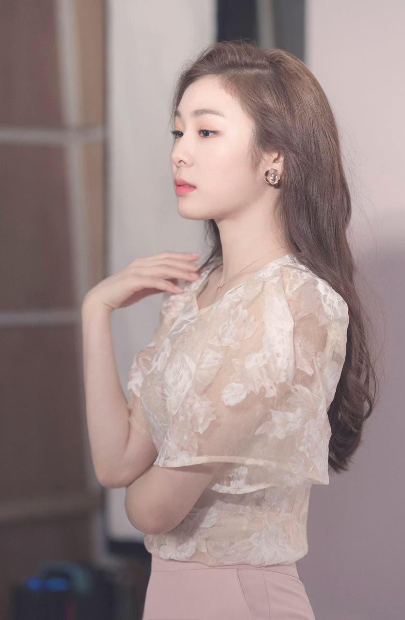 귀걸이가 잘어울리는 처자.jpgif | 인스티즈